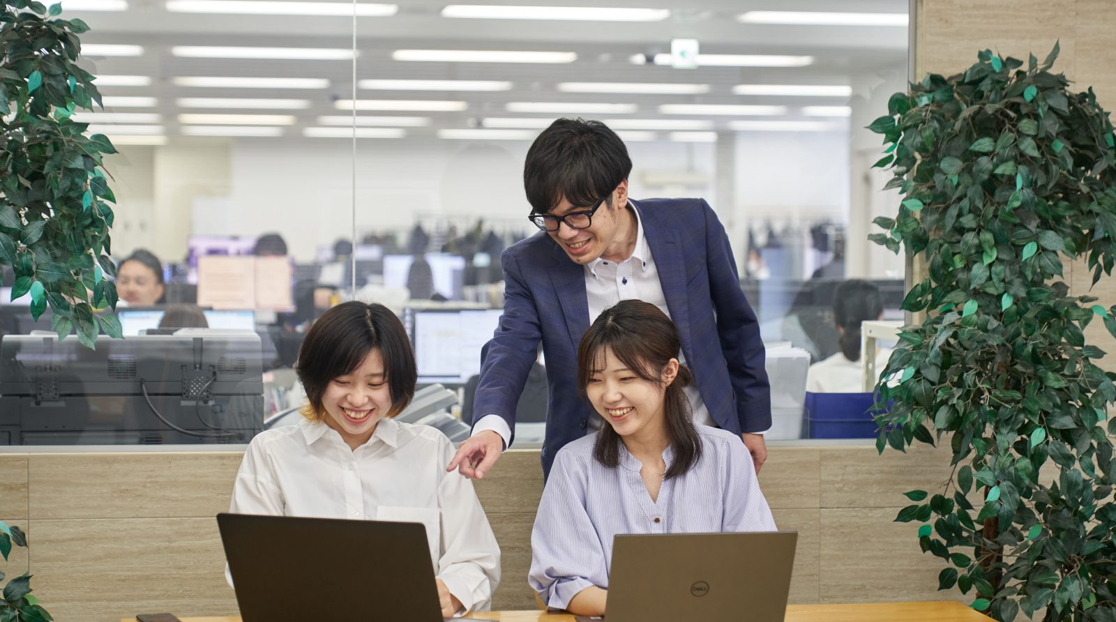 情報システム部